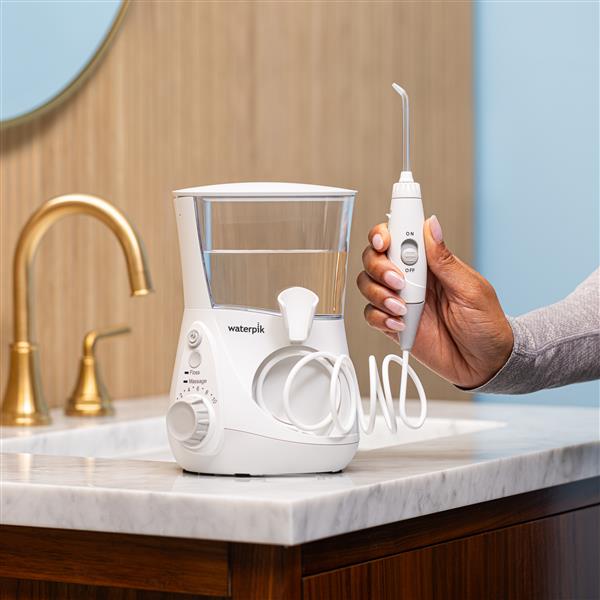 White Aquarius™ Water Flosser – White (WP-660) - Image 5