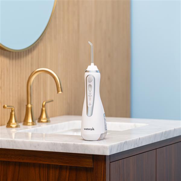 White Cordless Advanced 2.0 Water Flosser – White (WP-580) - Image 7